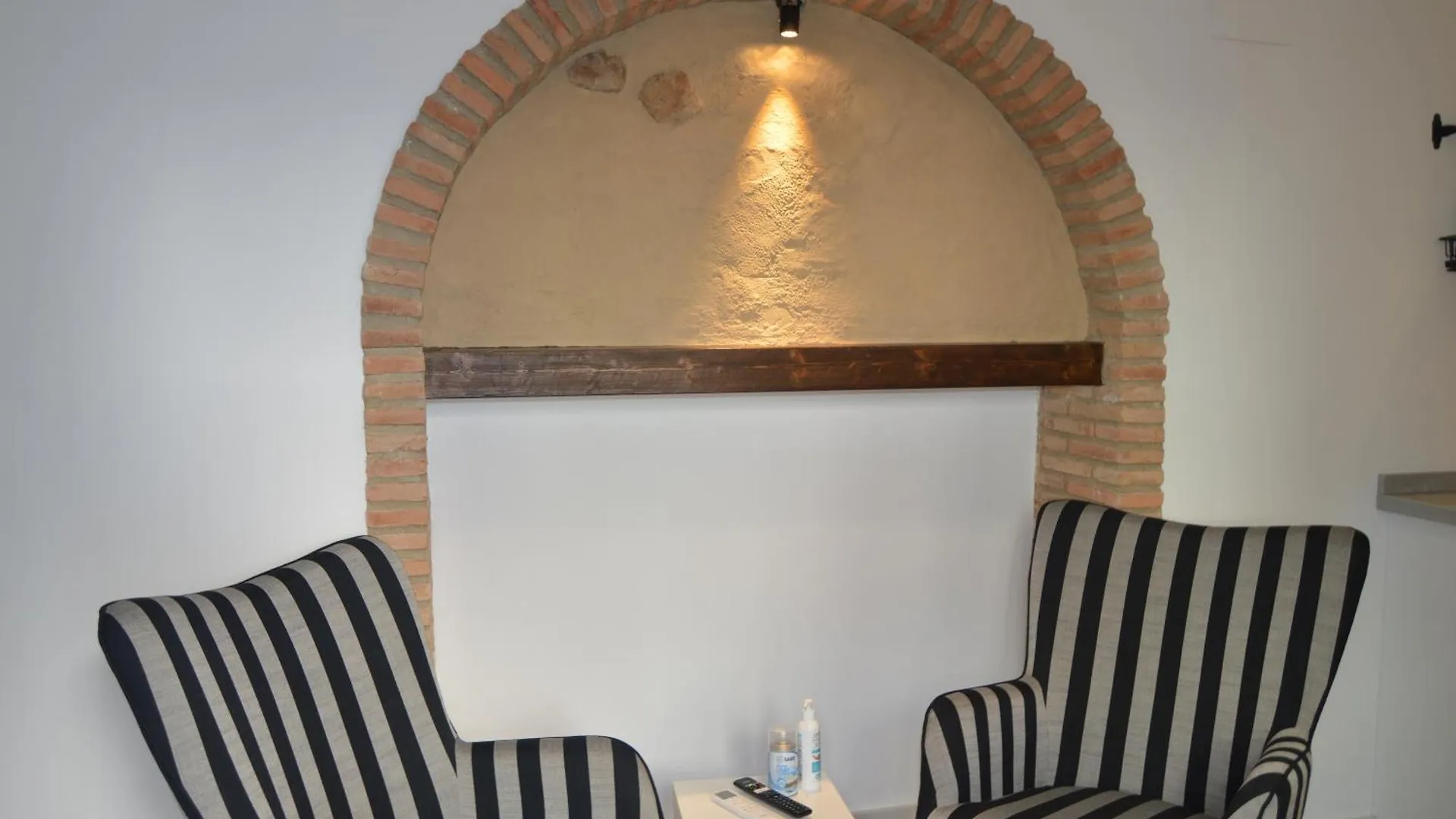 Plazuela Arco El Portillo Cordoba Apartment